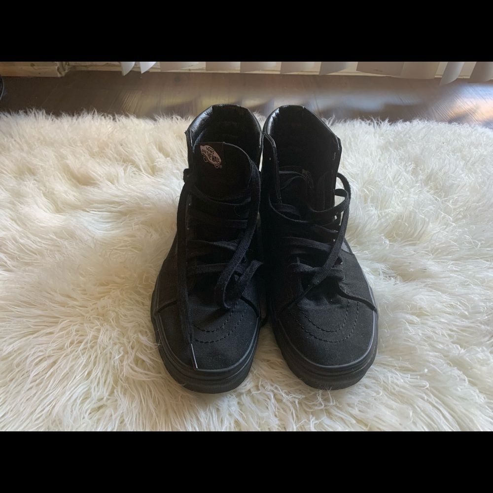 Vans - Picture 2 of 4